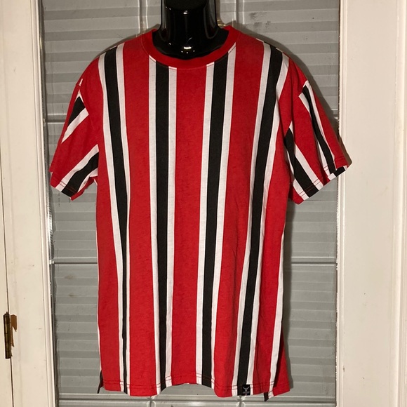 Red and white stripe in T shirt in men’s - Picture 1 of 5